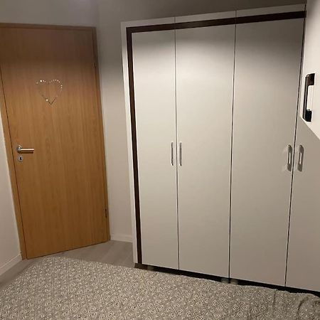 Sunny Prishtina Apartment Приштина Экстерьер фото